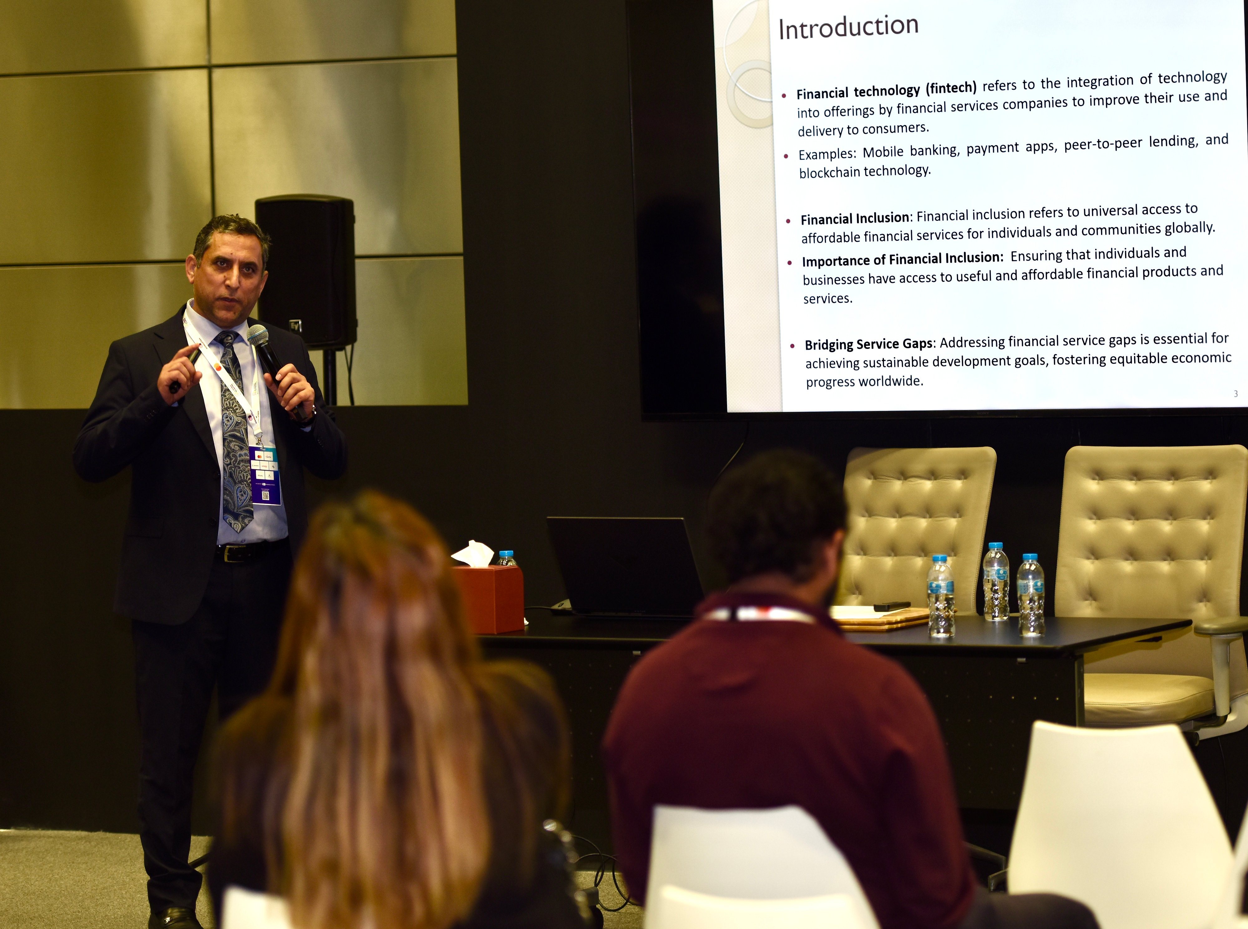 Fintech and Financial Inclusion: Bridging the Gap in Financial Services 
